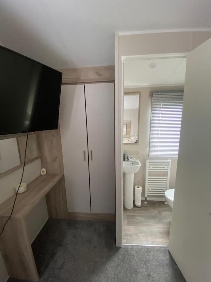 Meadow View 171 - Golden Palm - Central Heating, Wifi, Pet Friendly, Bed Linen - Meadow Lakes Caravan & Lodge Hire Chapel Saint Leonards Buitenkant foto