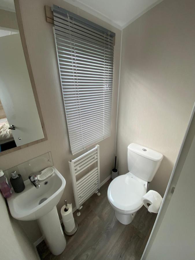Meadow View 171 - Golden Palm - Central Heating, Wifi, Pet Friendly, Bed Linen - Meadow Lakes Caravan & Lodge Hire Chapel Saint Leonards Buitenkant foto