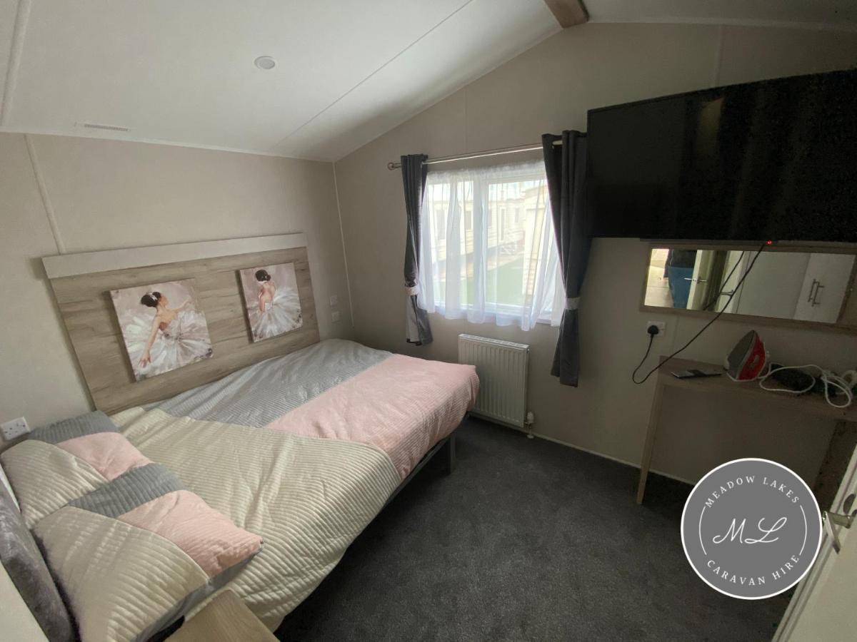 Meadow View 171 - Golden Palm - Central Heating, Wifi, Pet Friendly, Bed Linen - Meadow Lakes Caravan & Lodge Hire Chapel Saint Leonards Buitenkant foto