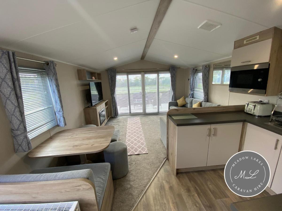 Meadow View 171 - Golden Palm - Central Heating, Wifi, Pet Friendly, Bed Linen - Meadow Lakes Caravan & Lodge Hire Chapel Saint Leonards Buitenkant foto